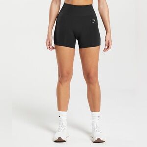 NWOT Gymshark Everyday Seamless Shorts - Black - Medium